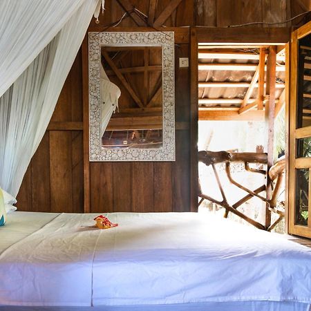 فندق Mentawai Surf Camp Muarasiberut المظهر الخارجي الصورة